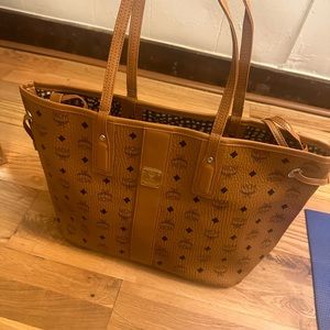 Mcm Large Reversible purse